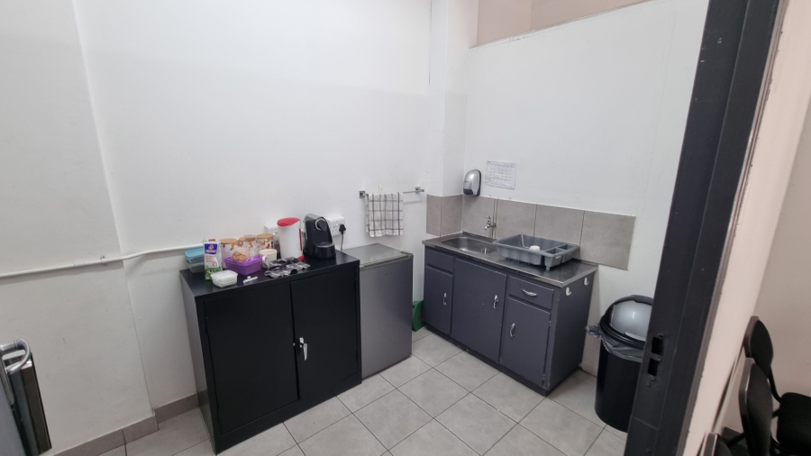 To Let Commercial Property for Rent in Woodstock Western Cape